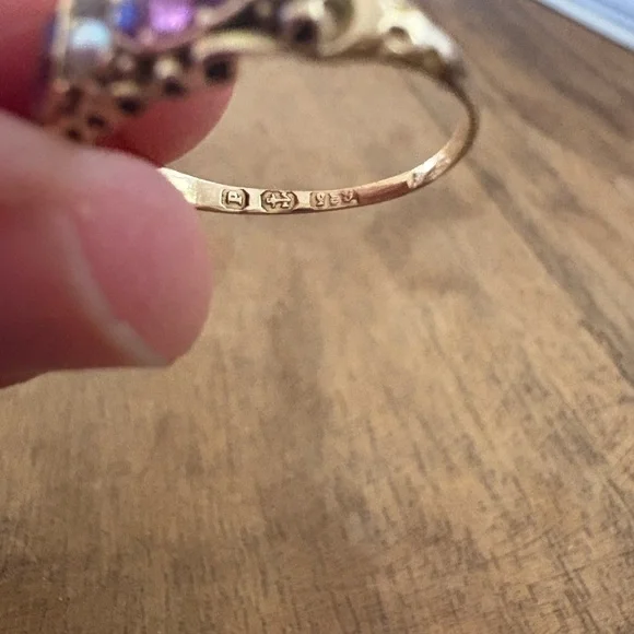 Antique Gold Ring - Picture 5 of 6